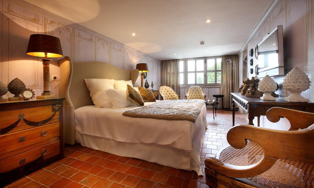 Hotel Les Saints Pères à Montagnole Extérieur photo