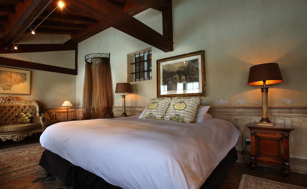 Hotel Les Saints Pères à Montagnole Extérieur photo
