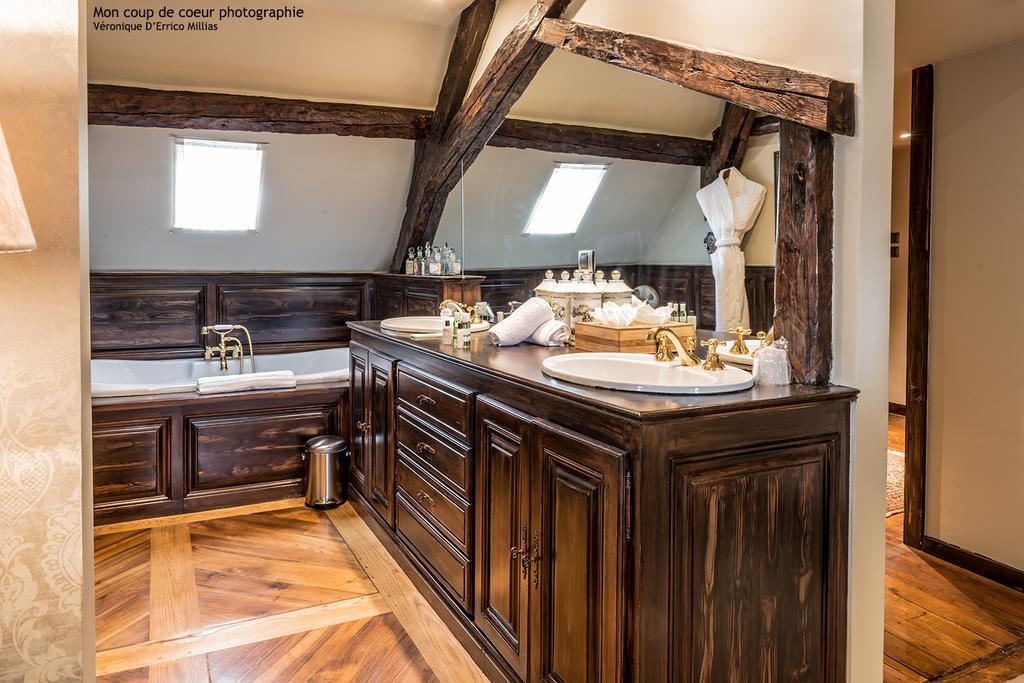 Hotel Les Saints Pères à Montagnole Extérieur photo