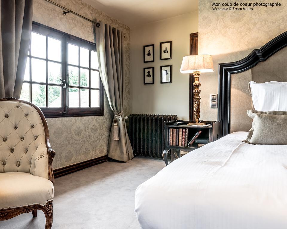 Hotel Les Saints Pères à Montagnole Extérieur photo