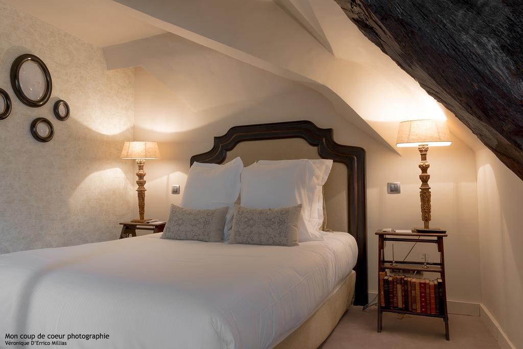 Hotel Les Saints Pères à Montagnole Extérieur photo